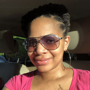 Meet your Posher, Nicole